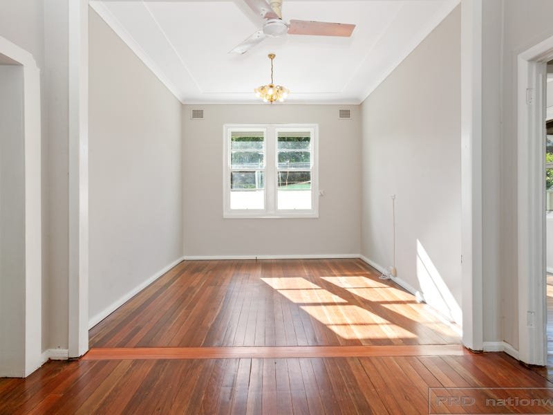 4 Irving Street BERESFIELD 6