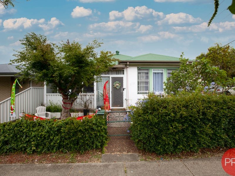 4 Irving Street BERESFIELD 13