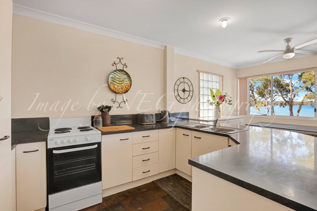 4 Island Point Road ST GEORGES BASIN 11