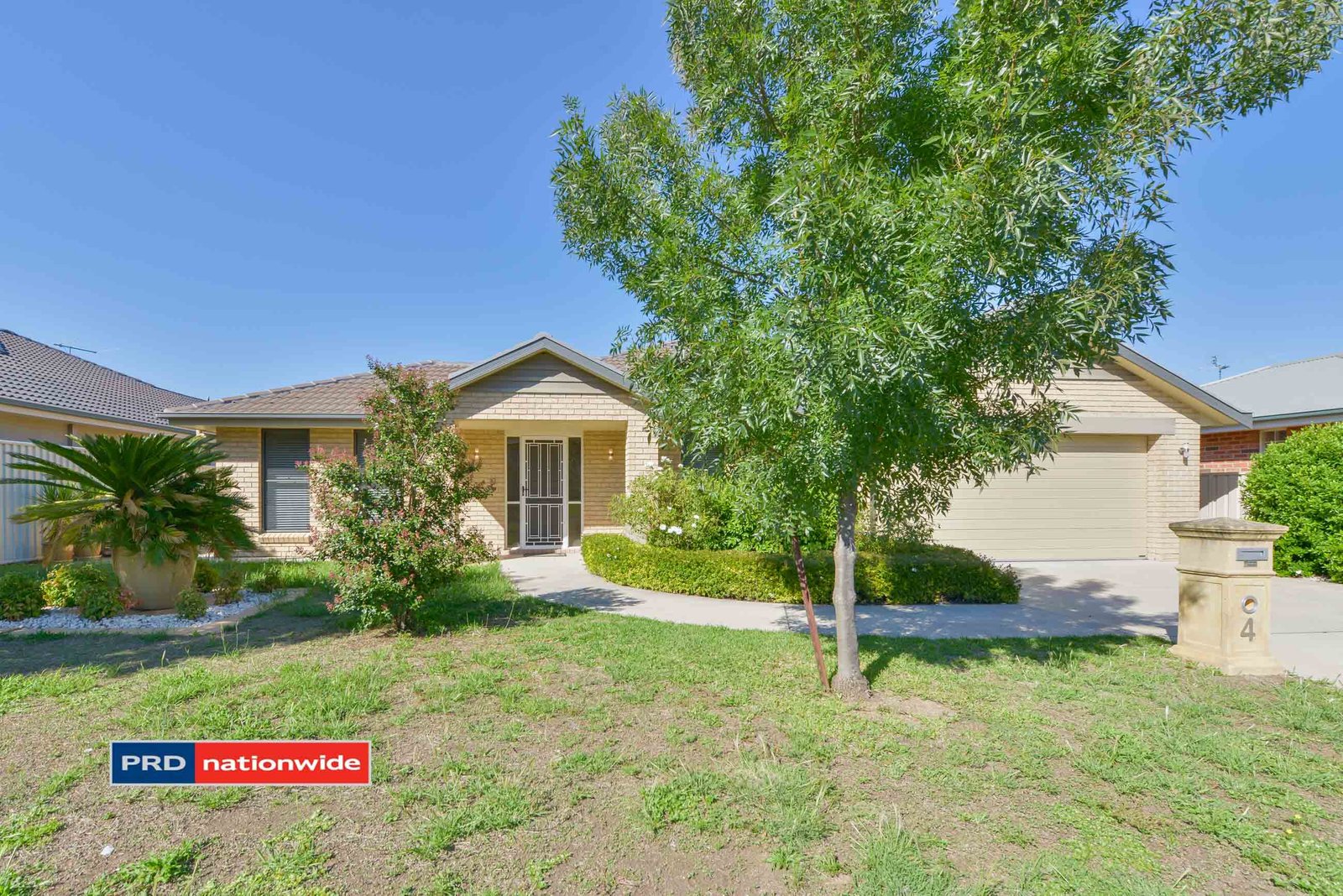 4 Ivory Place TAMWORTH 1