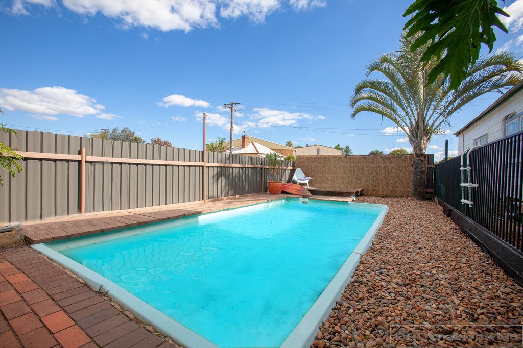 4 James Street HORSESHOE BEND 13