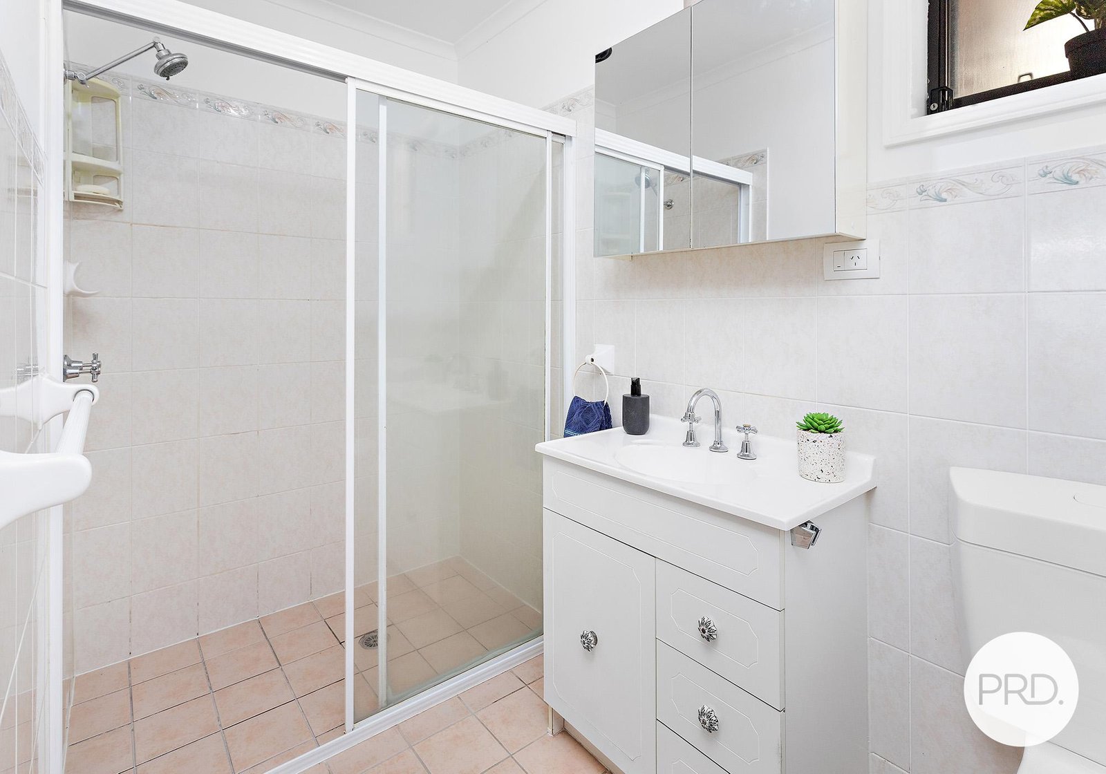 4 Jarrah Way ALBION PARK RAIL 8