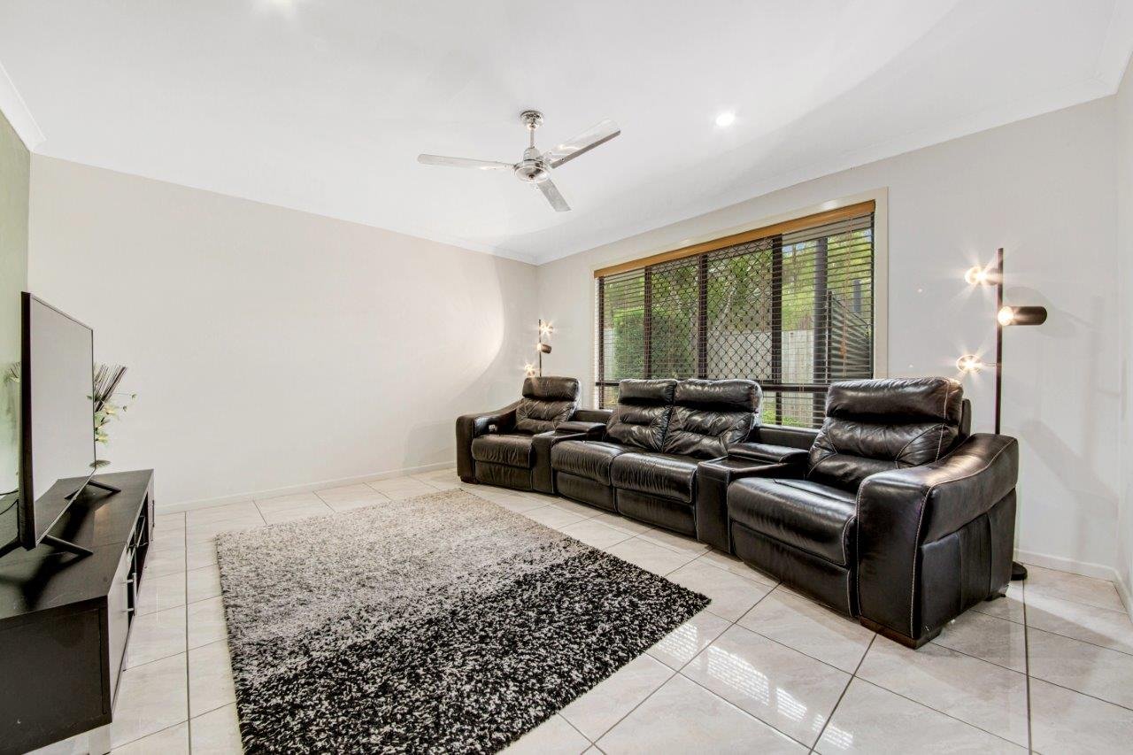 4 JENNY LIND Court BOYNE ISLAND 2