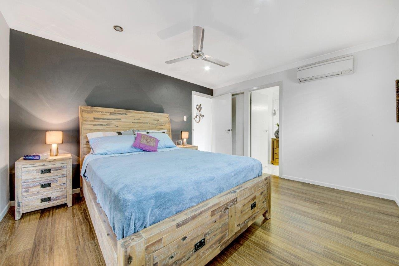 4 JENNY LIND Court BOYNE ISLAND 6