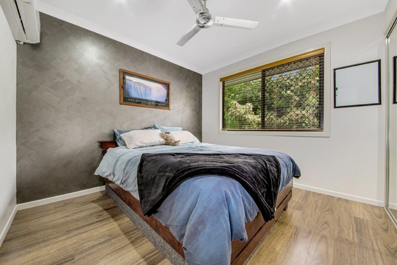 4 JENNY LIND Court BOYNE ISLAND 7