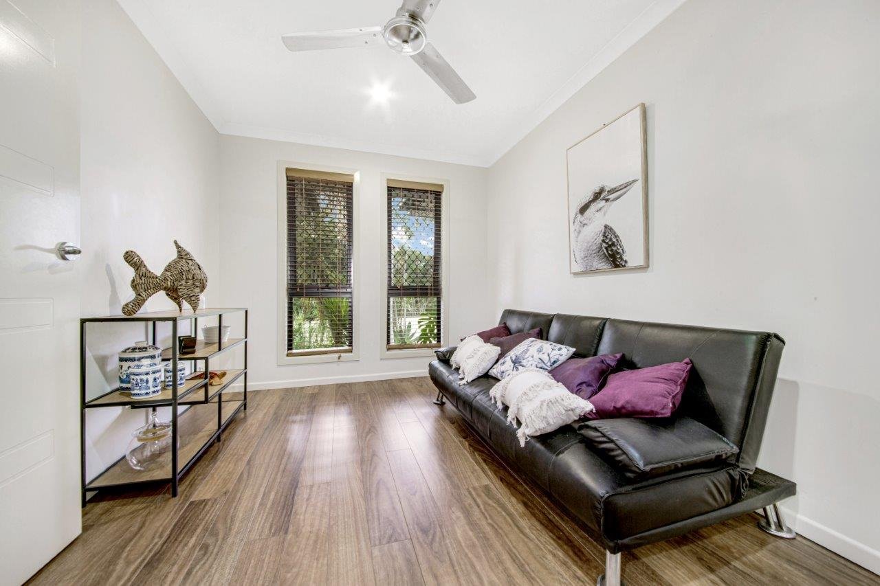 4 JENNY LIND Court BOYNE ISLAND 10