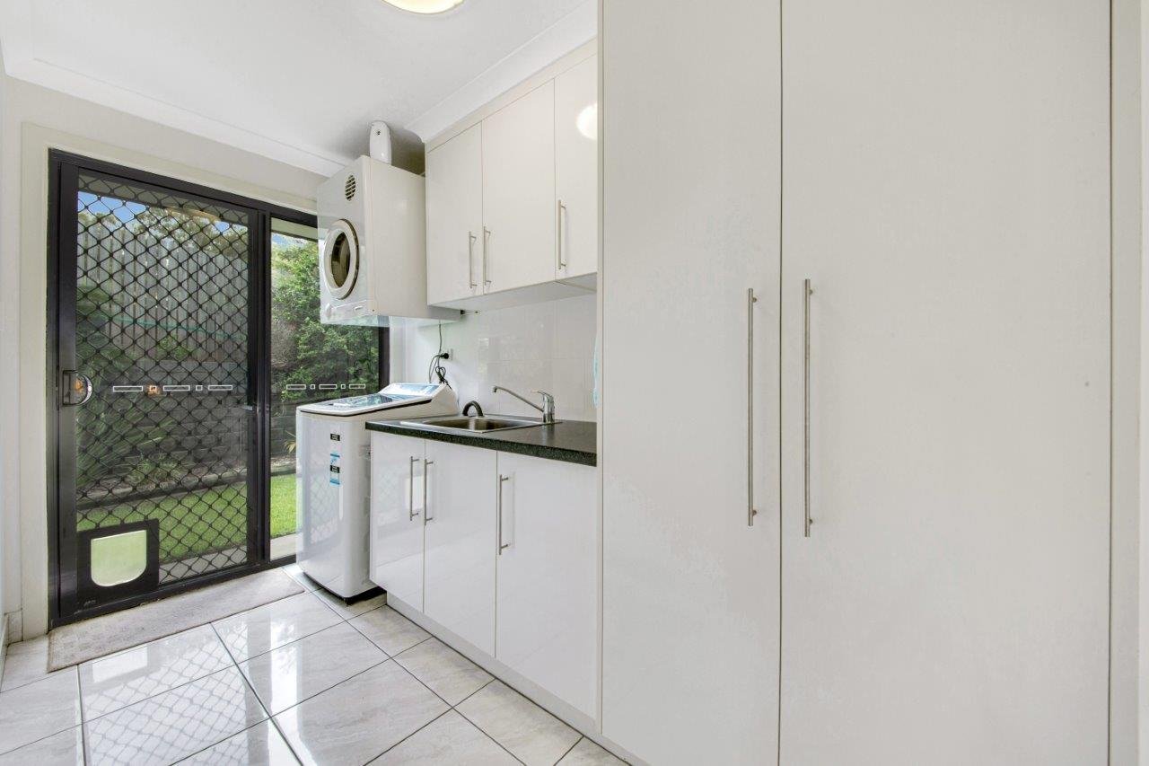 4 JENNY LIND Court BOYNE ISLAND 13