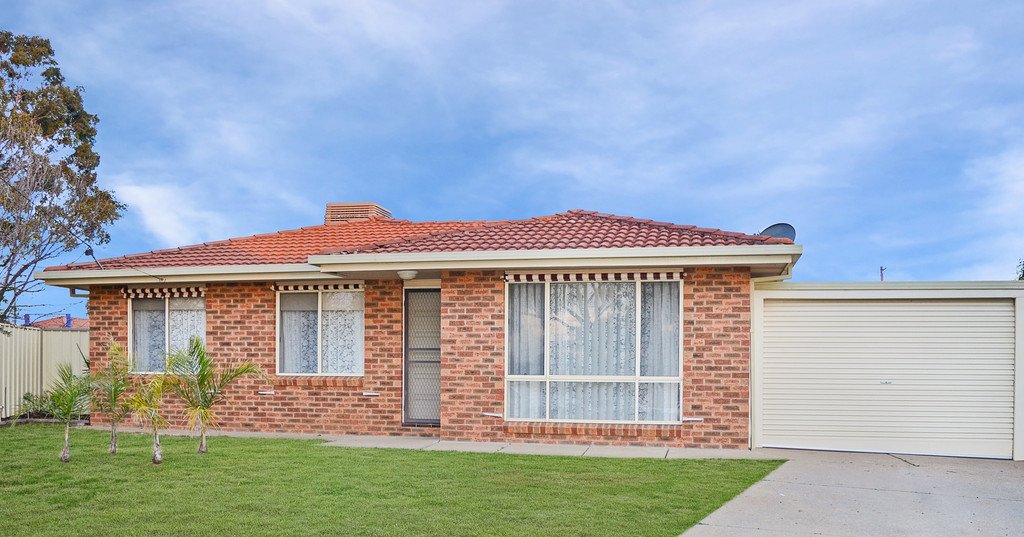 4 Jeremy Place FLOWERDALE 1