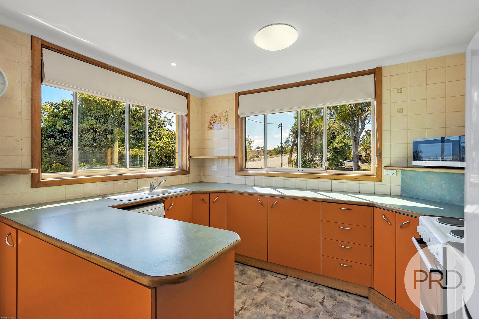 4 Jetty Road OLD BEACH 10