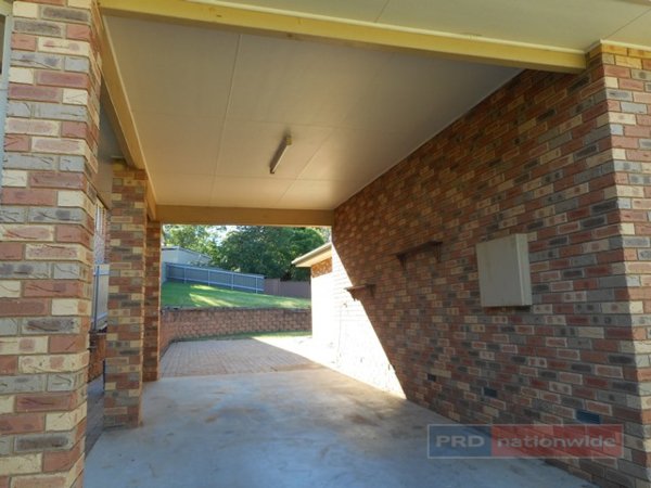 4 Jillabenan Close TUMUT 11