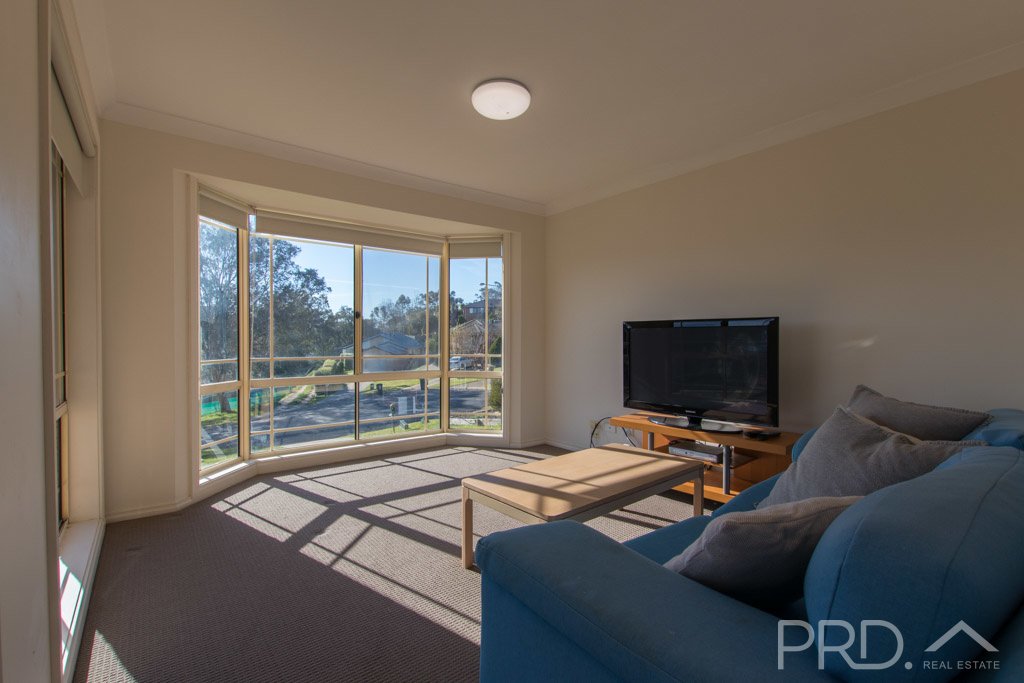 4 Jillabenan Close TUMUT 2