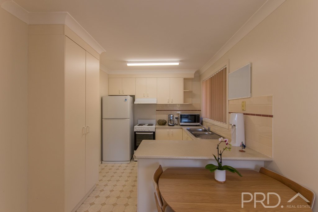 4 Jillabenan Close TUMUT 4