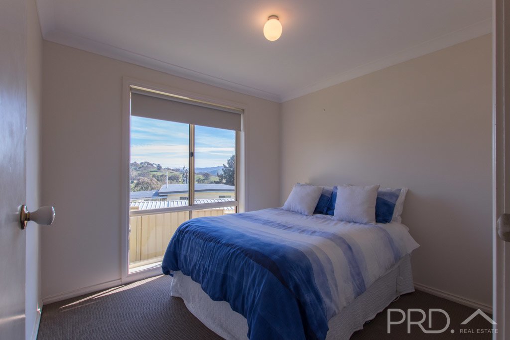 4 Jillabenan Close TUMUT 9