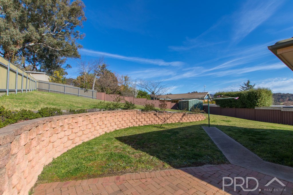 4 Jillabenan Close TUMUT 10