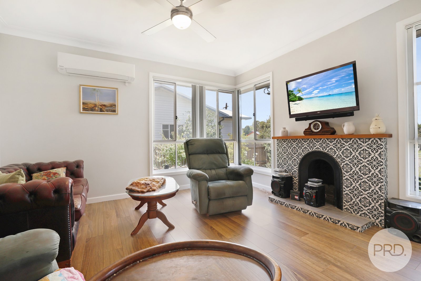 4 Joan Street TAMWORTH 4