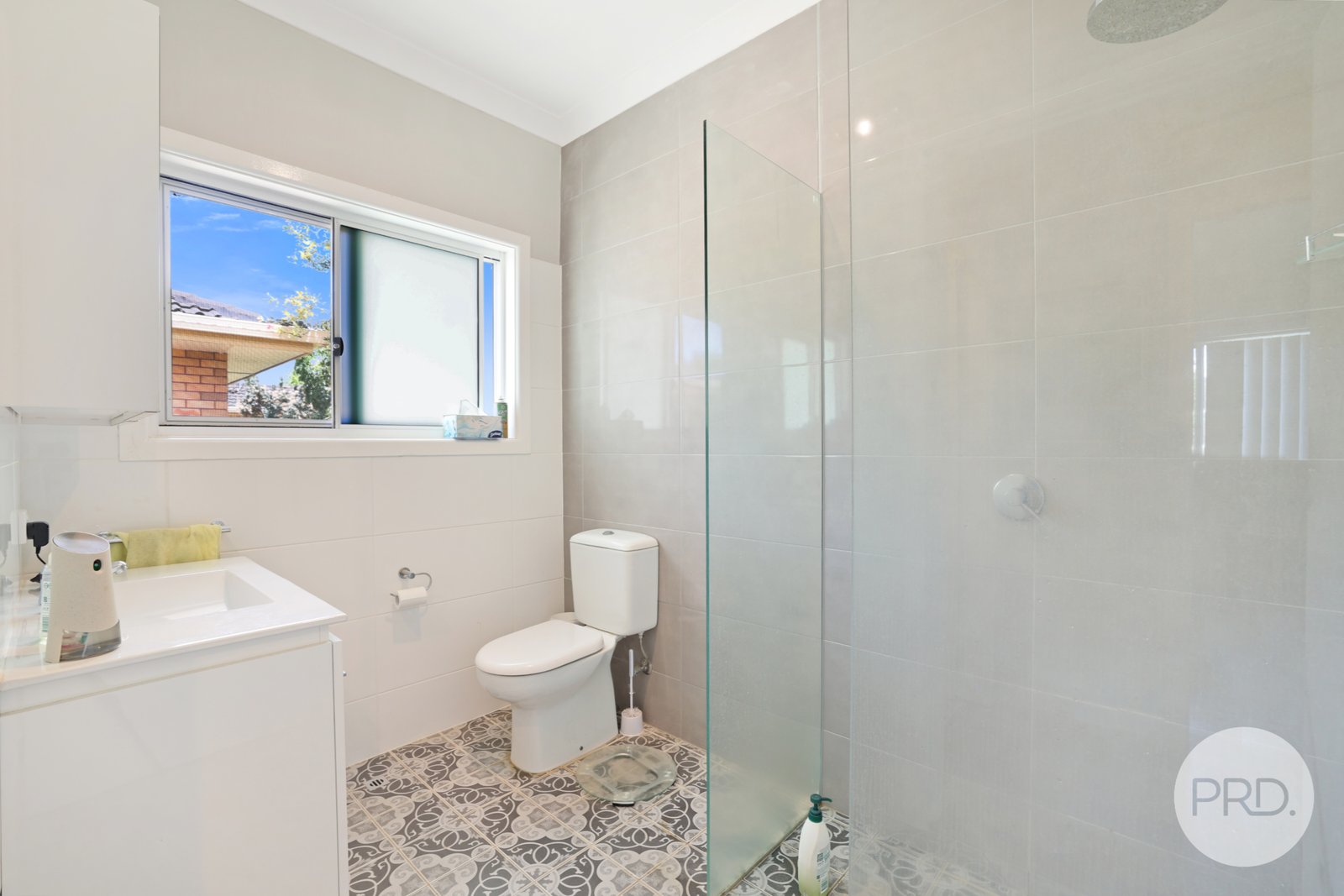 4 Joan Street TAMWORTH 9