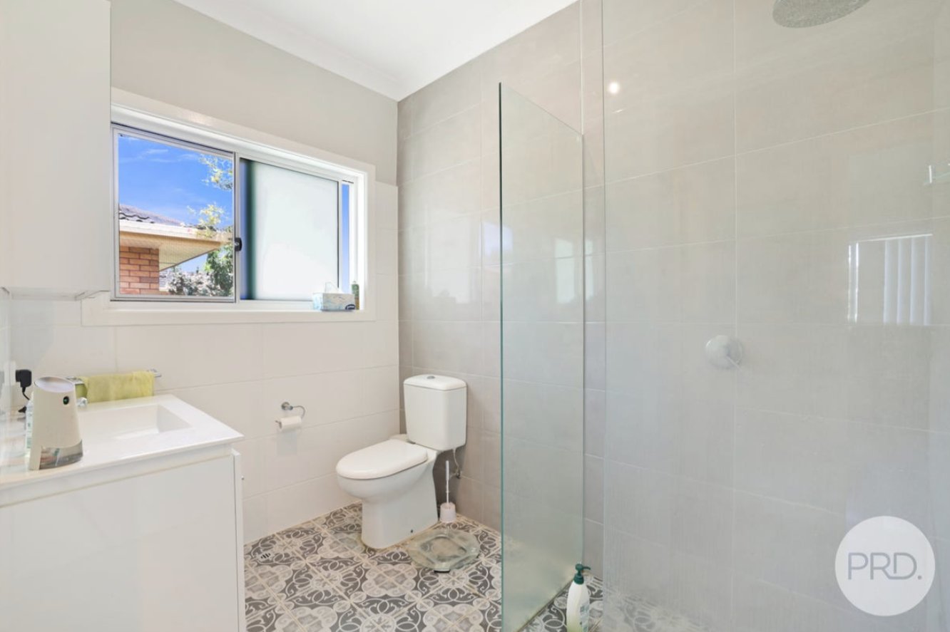 4 Joan Street TAMWORTH 4
