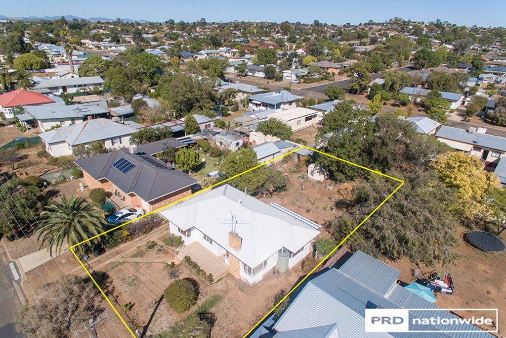 4 Joan Street TAMWORTH 15