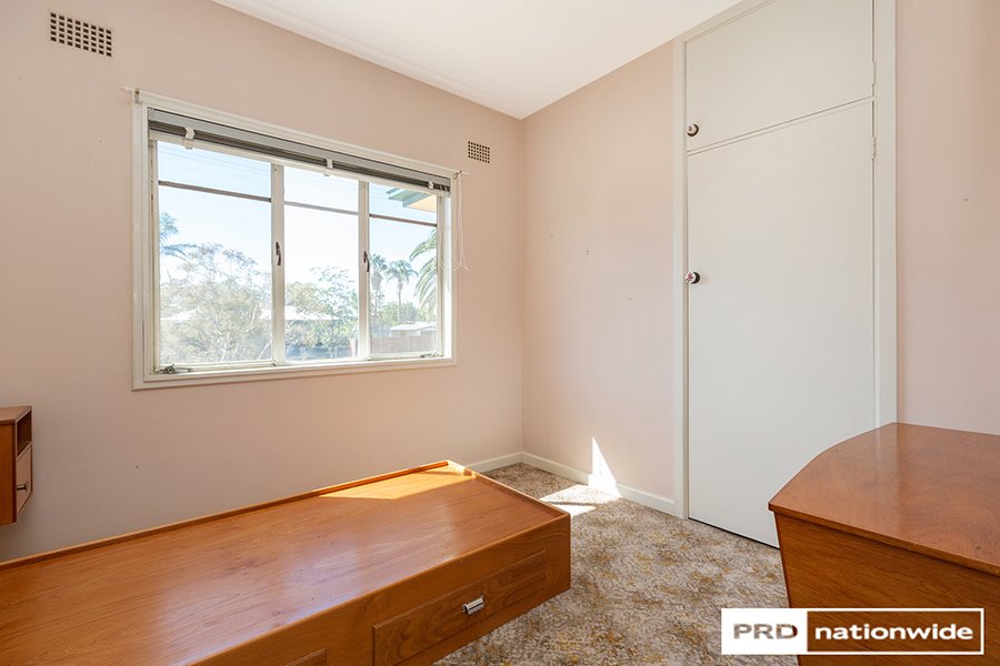 4 Joan Street TAMWORTH 23