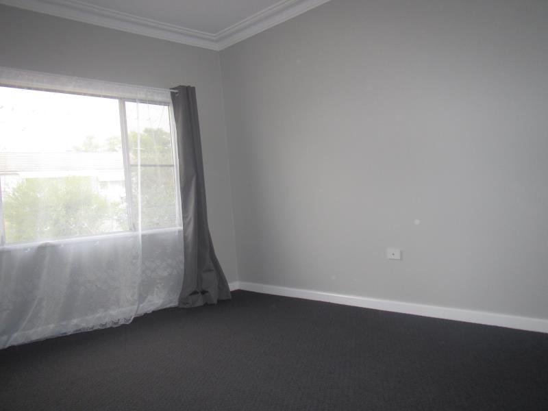 4 John Street TAMWORTH 5