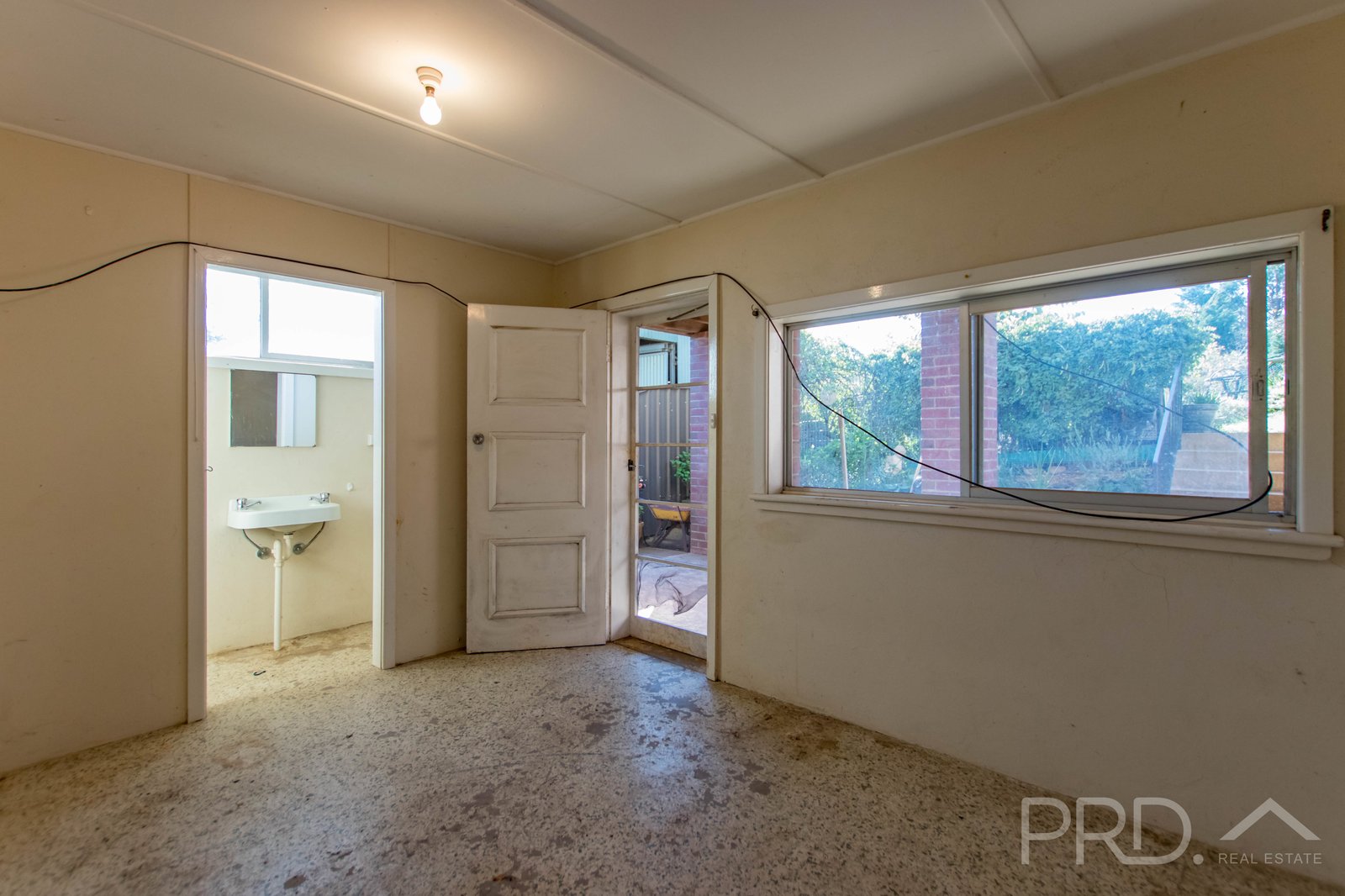 4 Judy Street GUNDAGAI 20