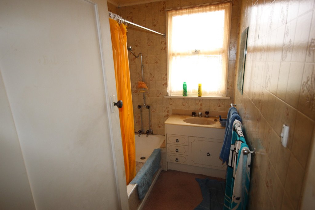 4 Karwin Street CHIGWELL 4