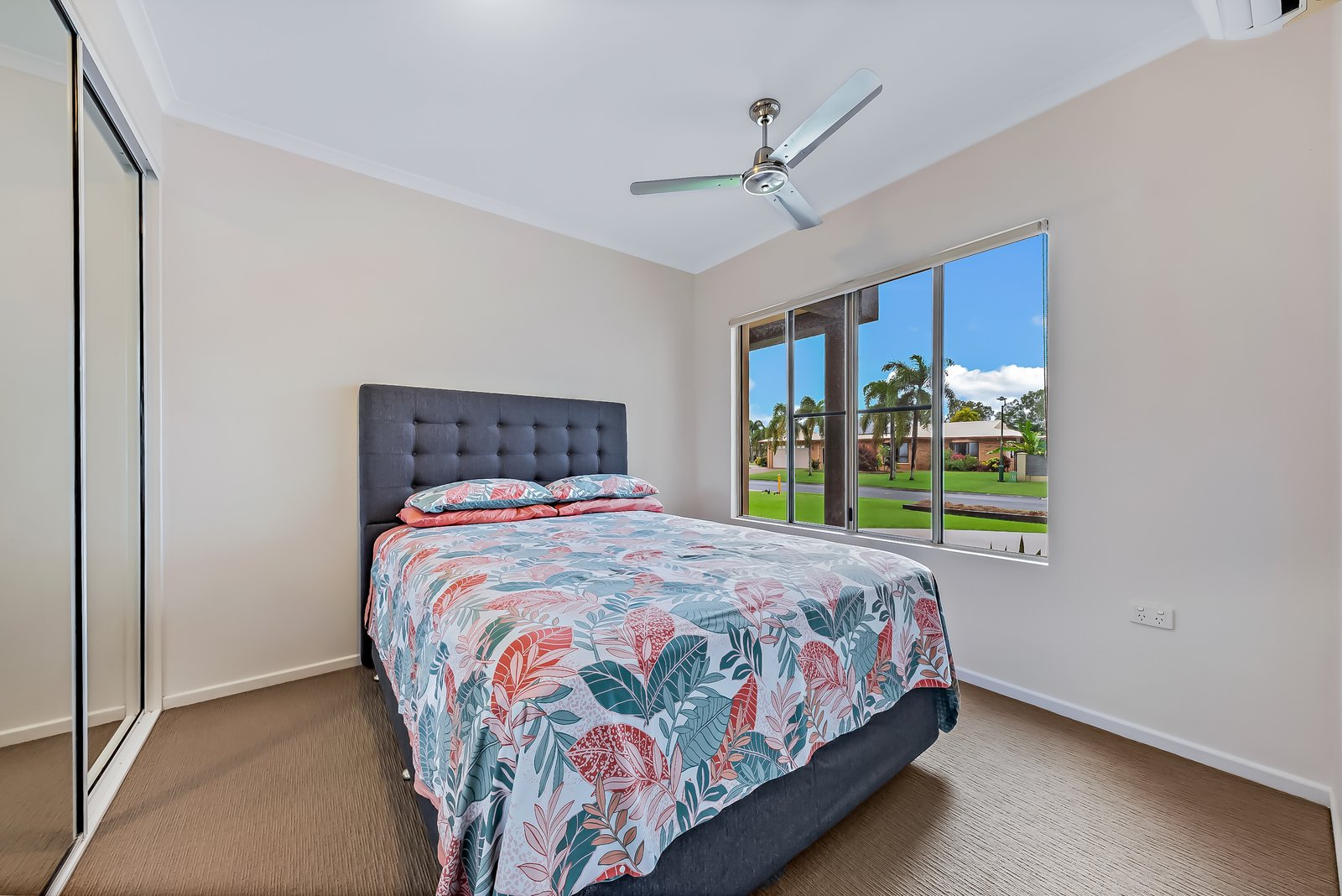 4 Keith Johns Drive PROSERPINE 8