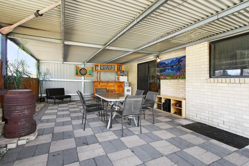 4 Kennedia Street THURGOONA 8