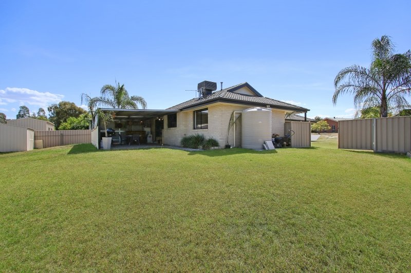 4 Kennedia Street THURGOONA 10