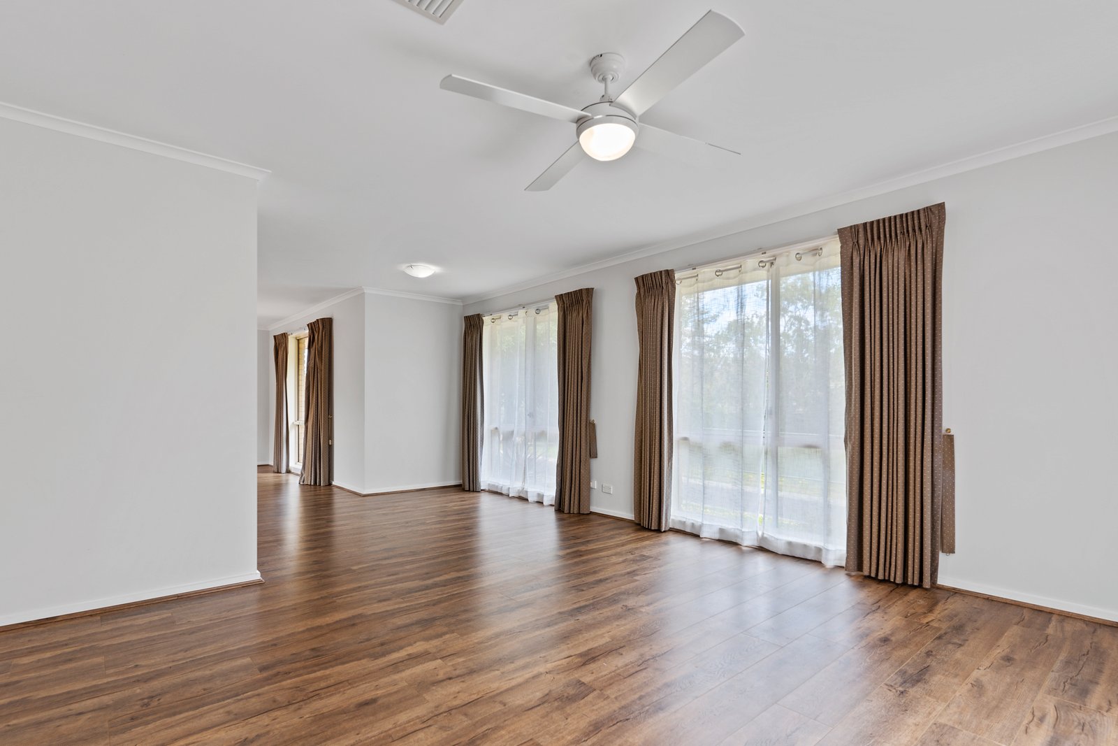4 Keogh Drive SPRING GULLY 5