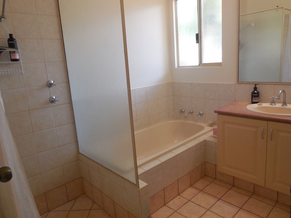 4 Kestrel Place DJUGUN 8