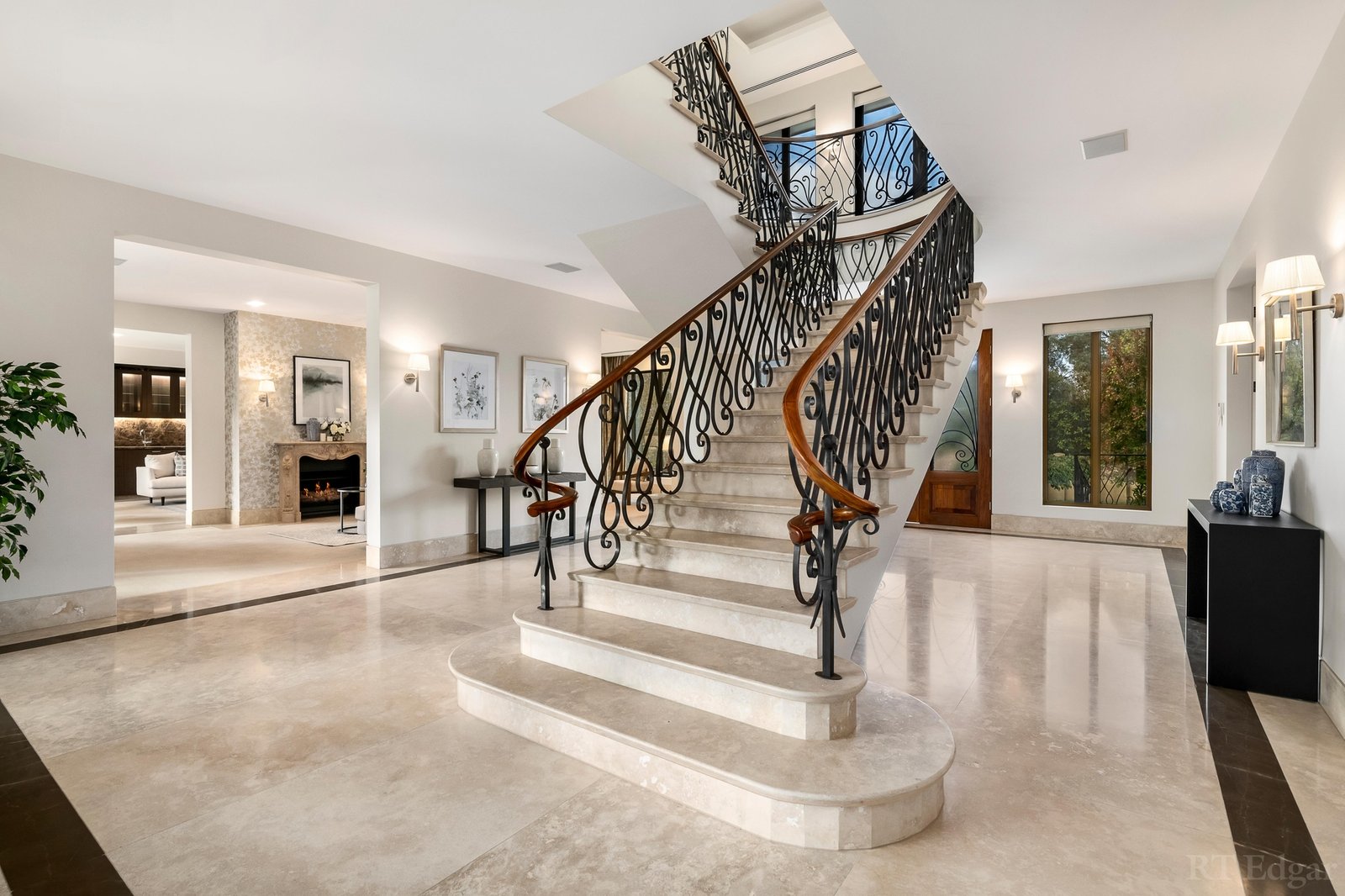 Real Estate and Property in 4 Killibury Court, Templestowe, VIC