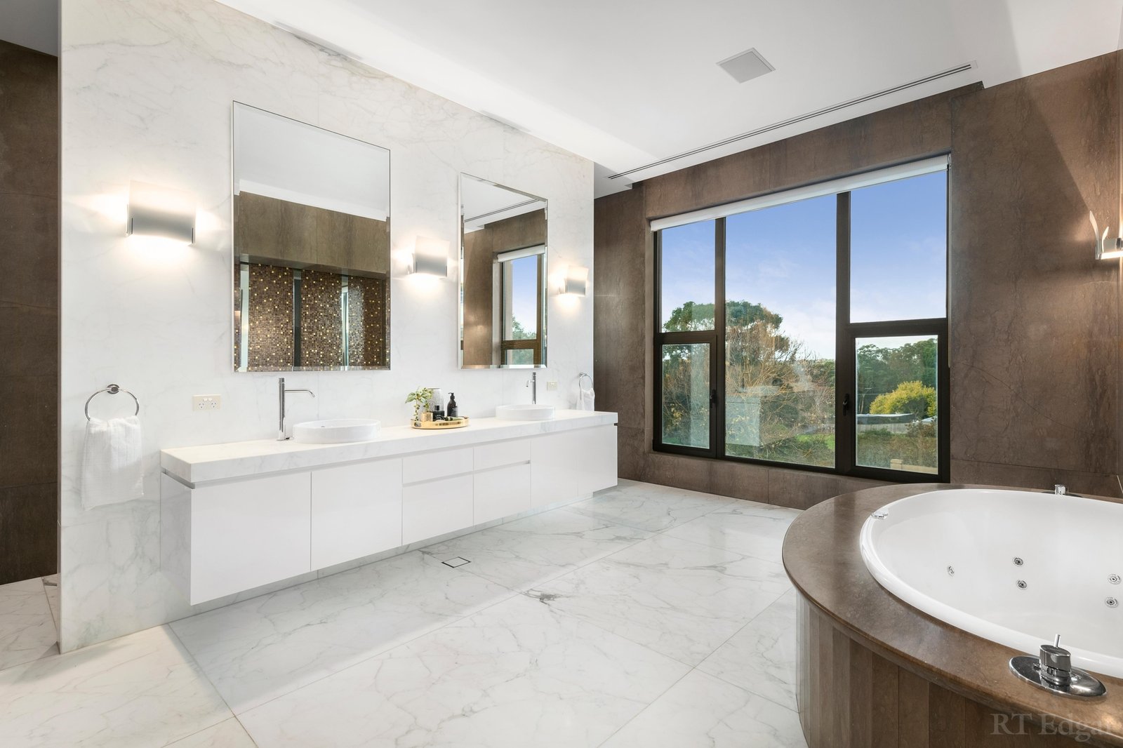 Real Estate and Property in 4 Killibury Court, Templestowe, VIC