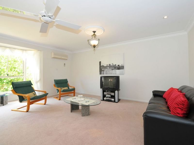 4 Kilpa Place TAMWORTH 6