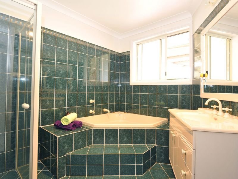 4 Kilpa Place TAMWORTH 7