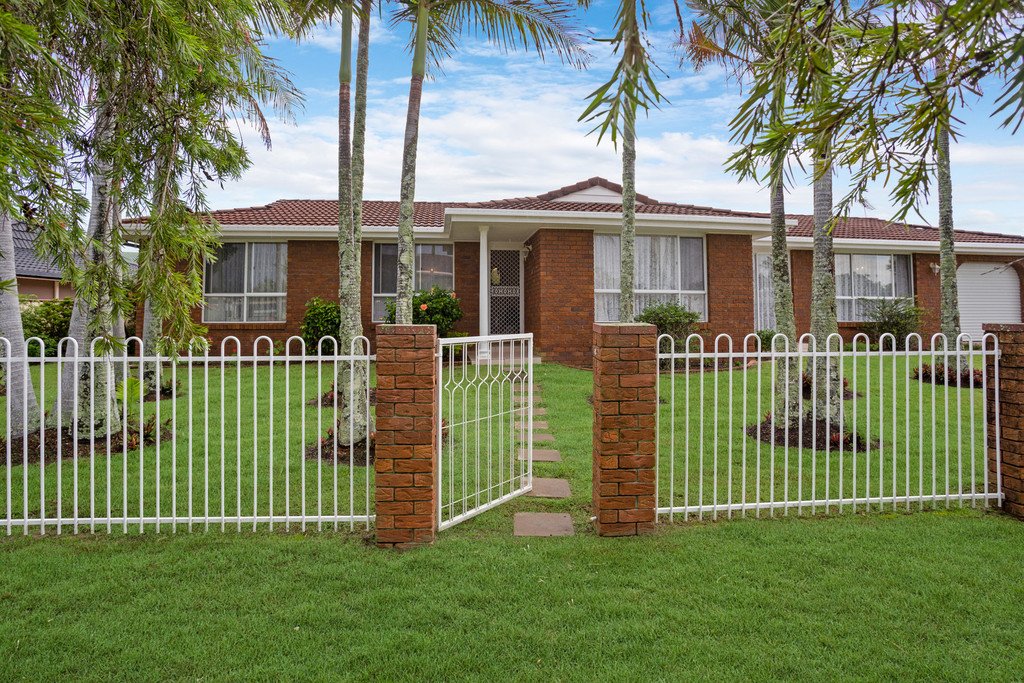 4 Kinglet Street BURLEIGH WATERS 15