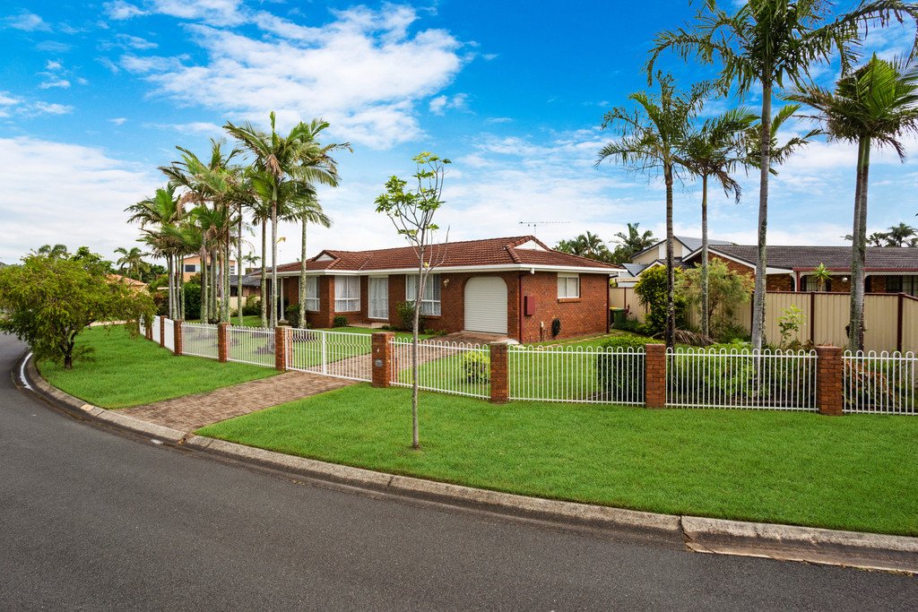 4 Kinglet Street BURLEIGH WATERS 16