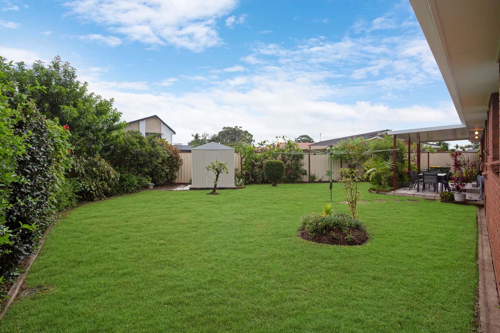 4 Kinglet Street BURLEIGH WATERS 4