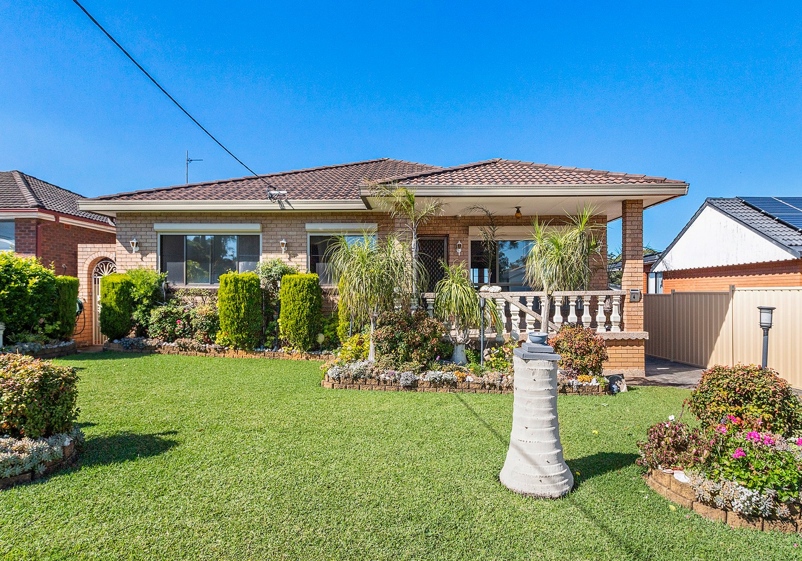 4 Kingsley Drive LAKE HEIGHTS 1