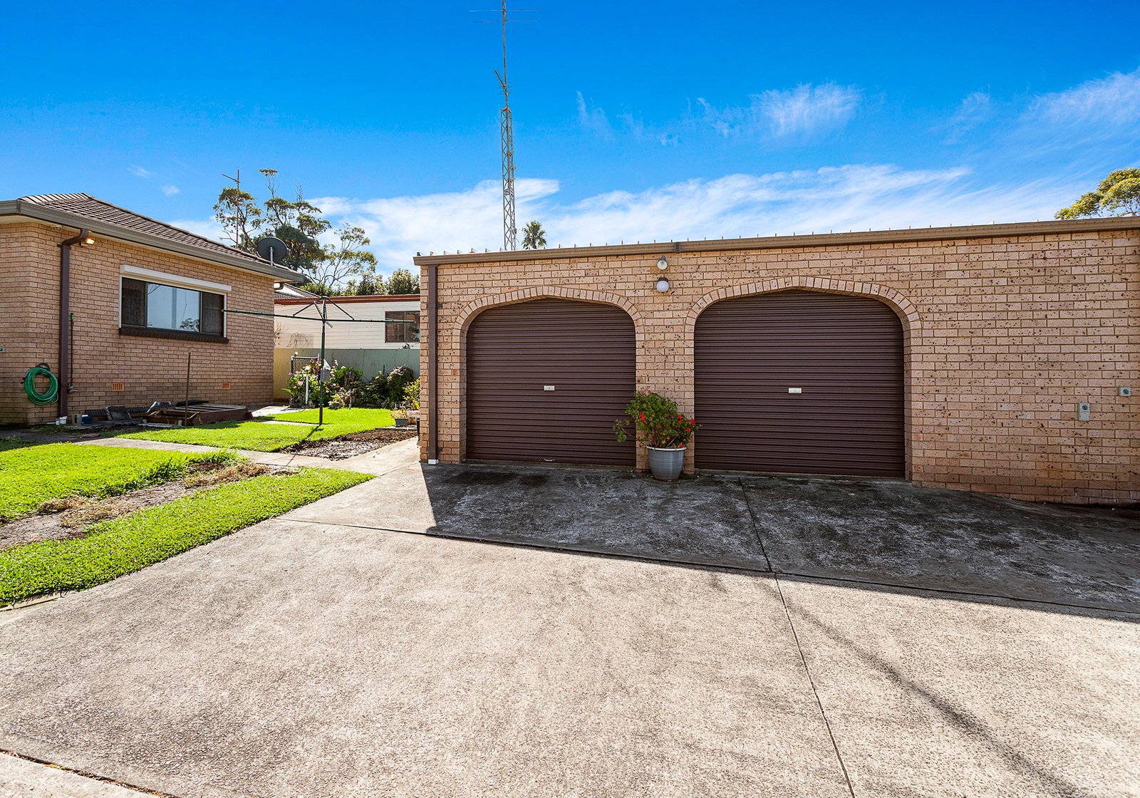 4 Kingsley Drive LAKE HEIGHTS 8