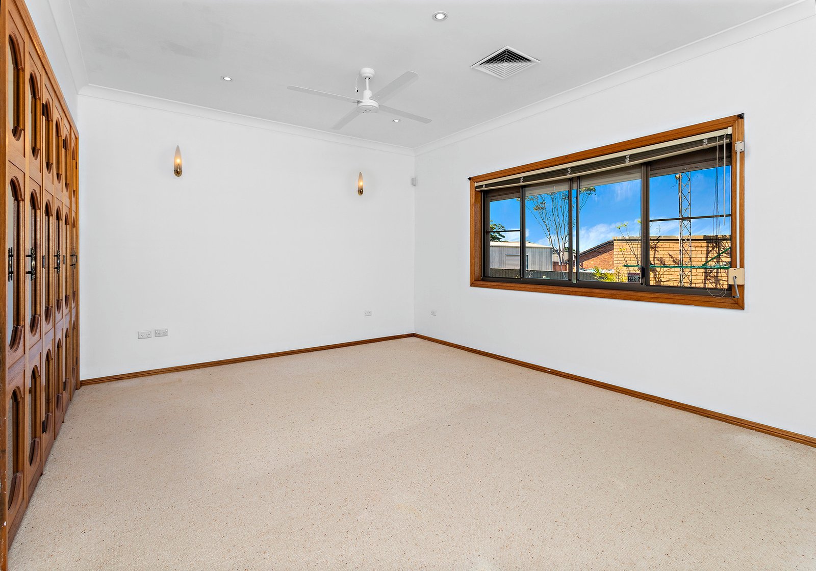 4 Kingsley Drive LAKE HEIGHTS 4