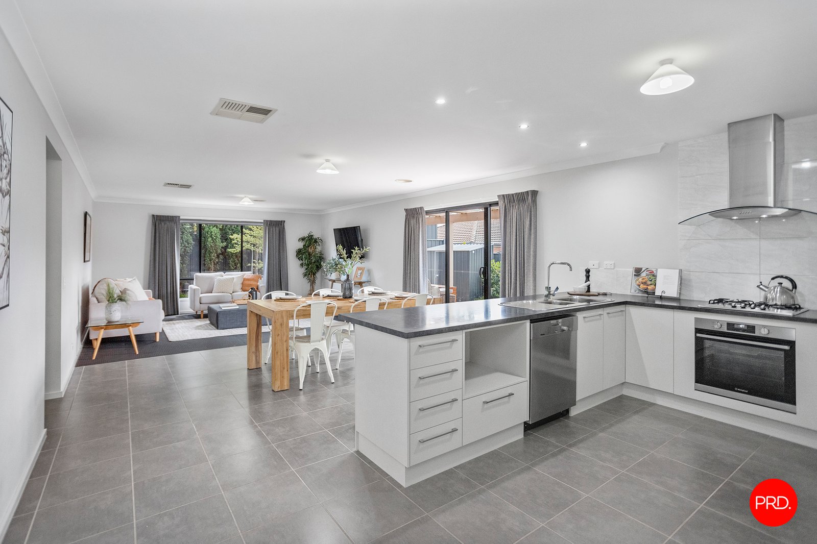 4 Kingston Drive EAGLEHAWK 6