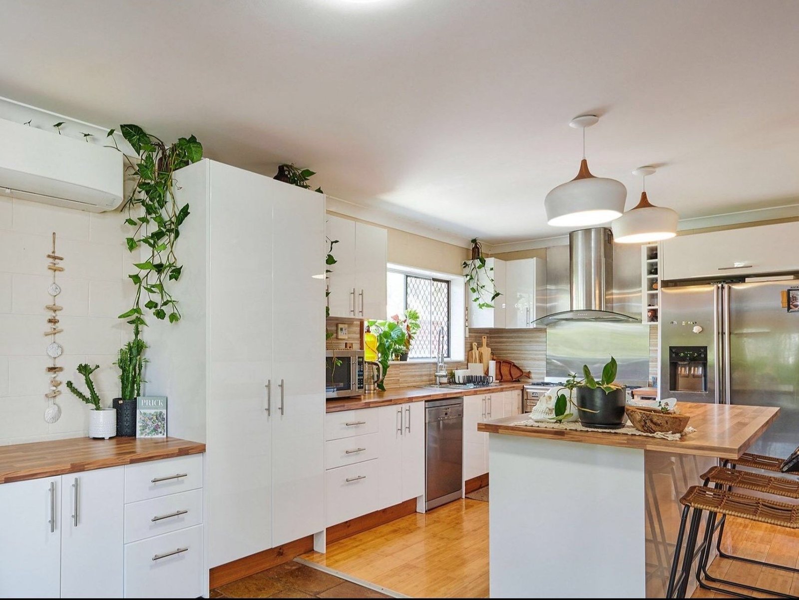 4 Kurrajong Avenue BOGANGAR 1