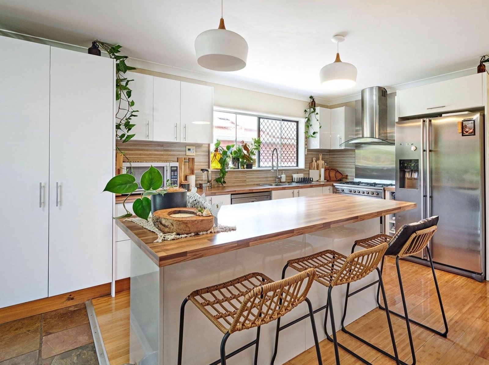 4 Kurrajong Avenue BOGANGAR 2