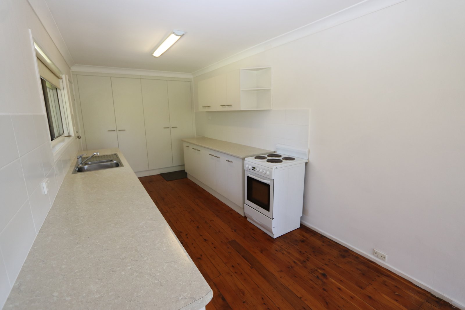 4 Kurrambee Avenue ASHMORE 3