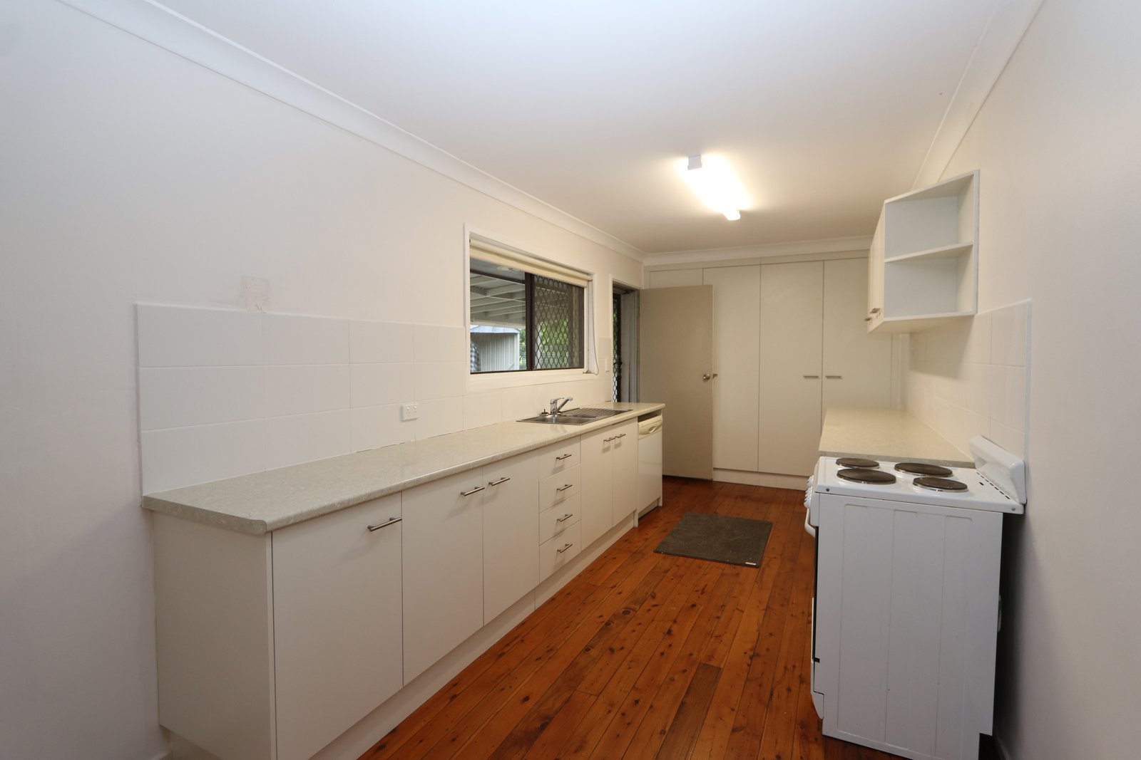 4 Kurrambee Avenue ASHMORE 9