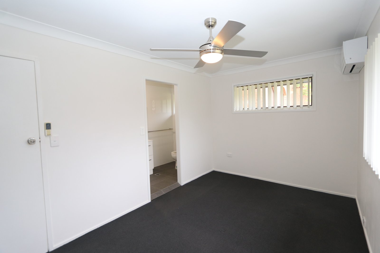 4 Kurrambee Avenue ASHMORE 11