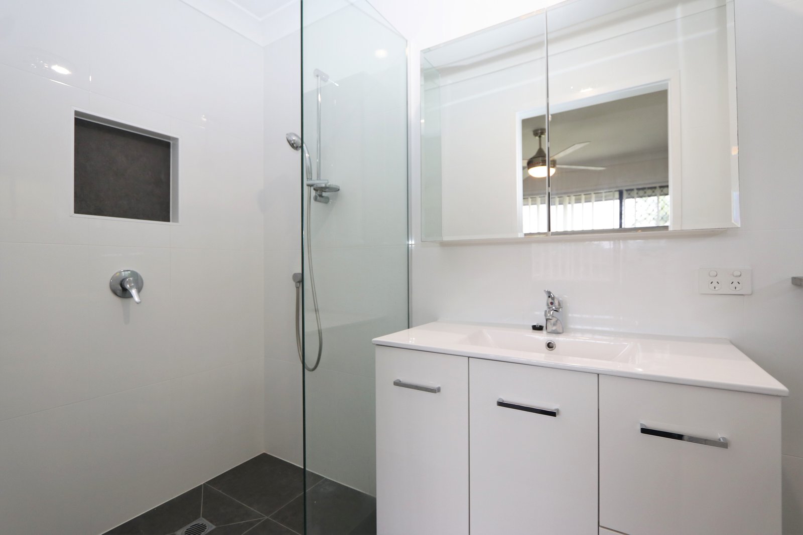 4 Kurrambee Avenue ASHMORE 12