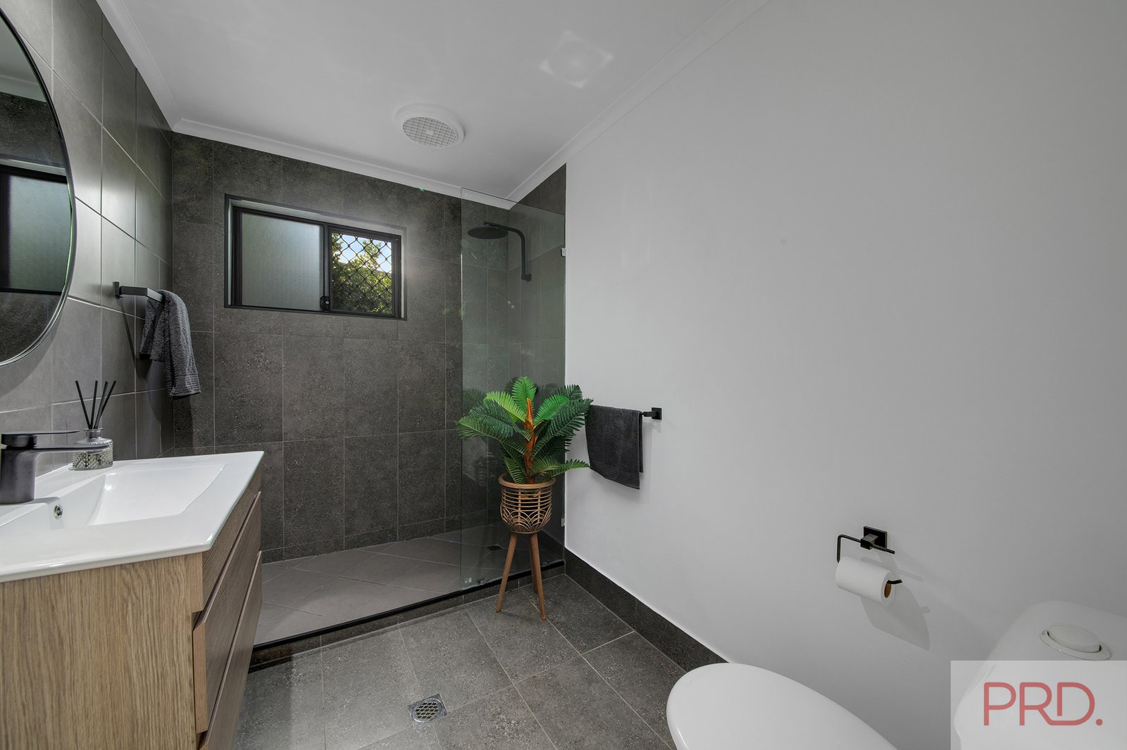 4 Kylie Maree Court TANNUM SANDS 16