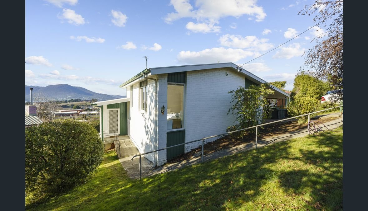 4 Kyne Court BERRIEDALE 2